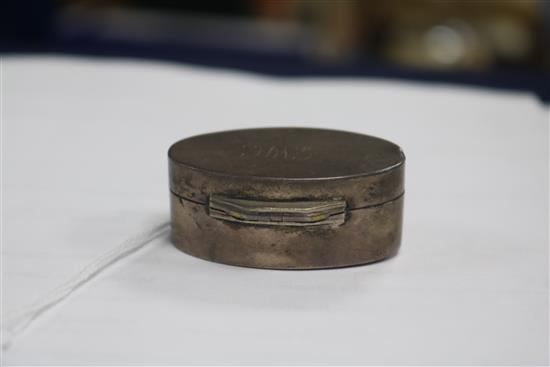 A George III silver oval nutmeg grater by Thomas Wilmore, Birmingham, 1797, 46mm.